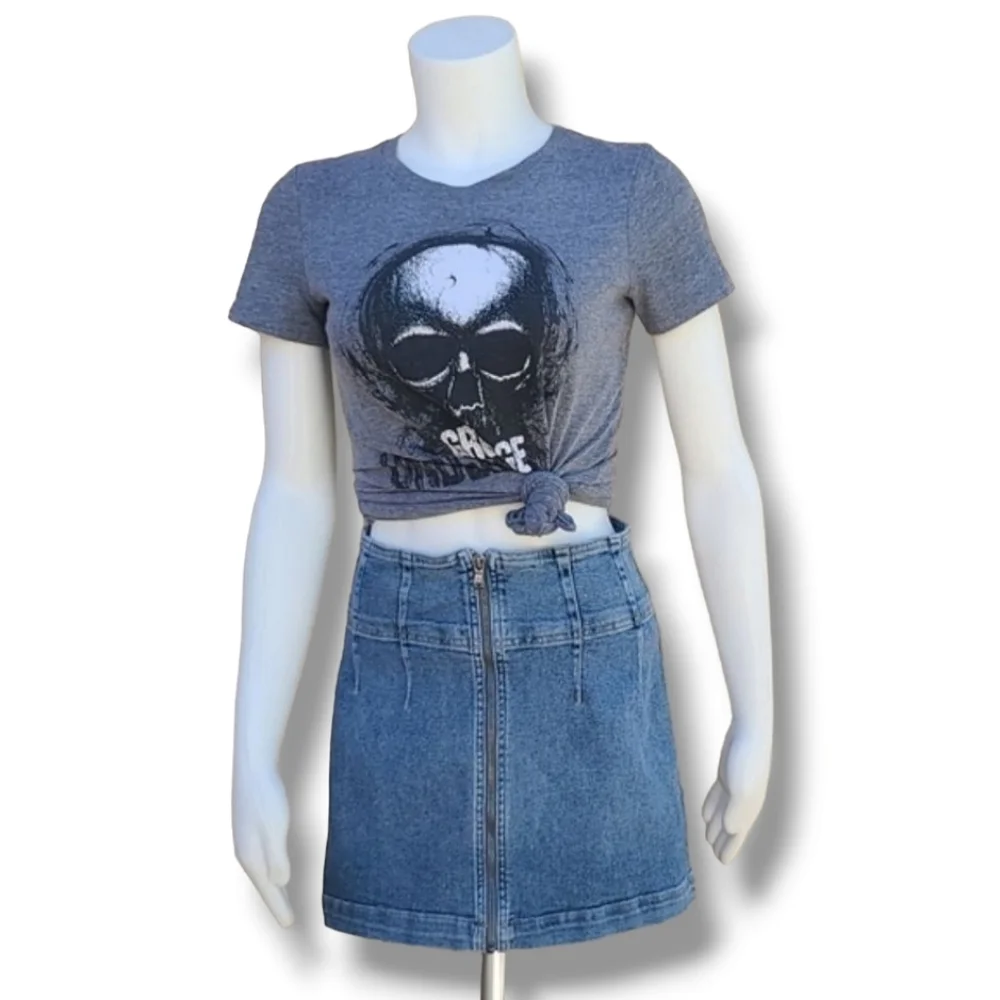 FREE PEOPLE VIRGO Front Zip Jean Skirt 27 Mini Indigo Blue Light Wash Denim - Picture 3 of 14